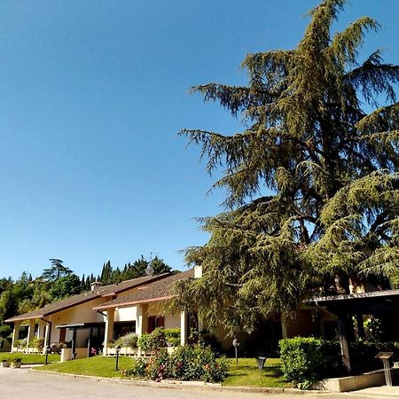 פרוג'ה Montebello Park Hotel מראה חיצוני תמונה