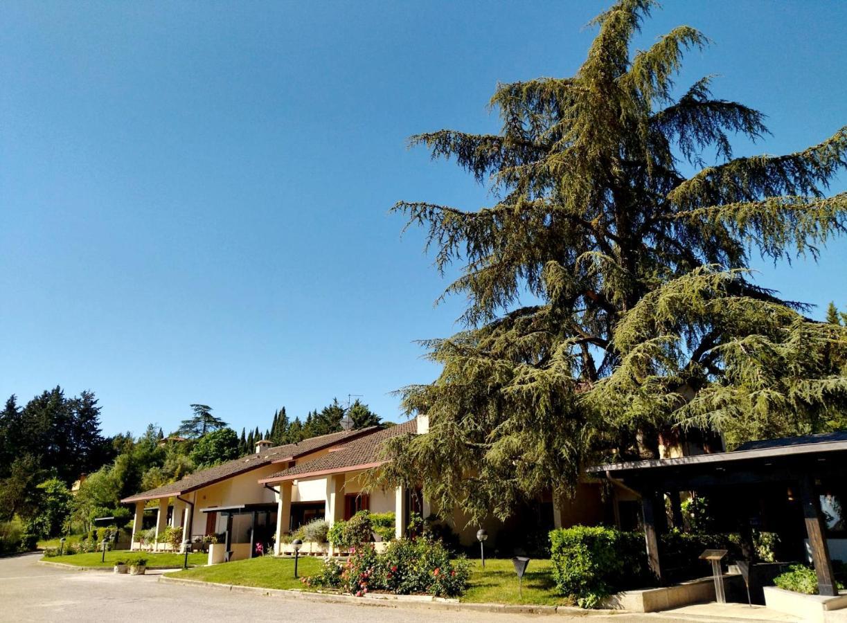 פרוג'ה Montebello Park Hotel מראה חיצוני תמונה